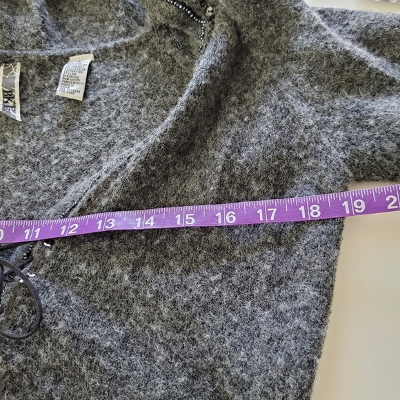 BKE gray wool sequin vneck sweater - Picture 4 of 9